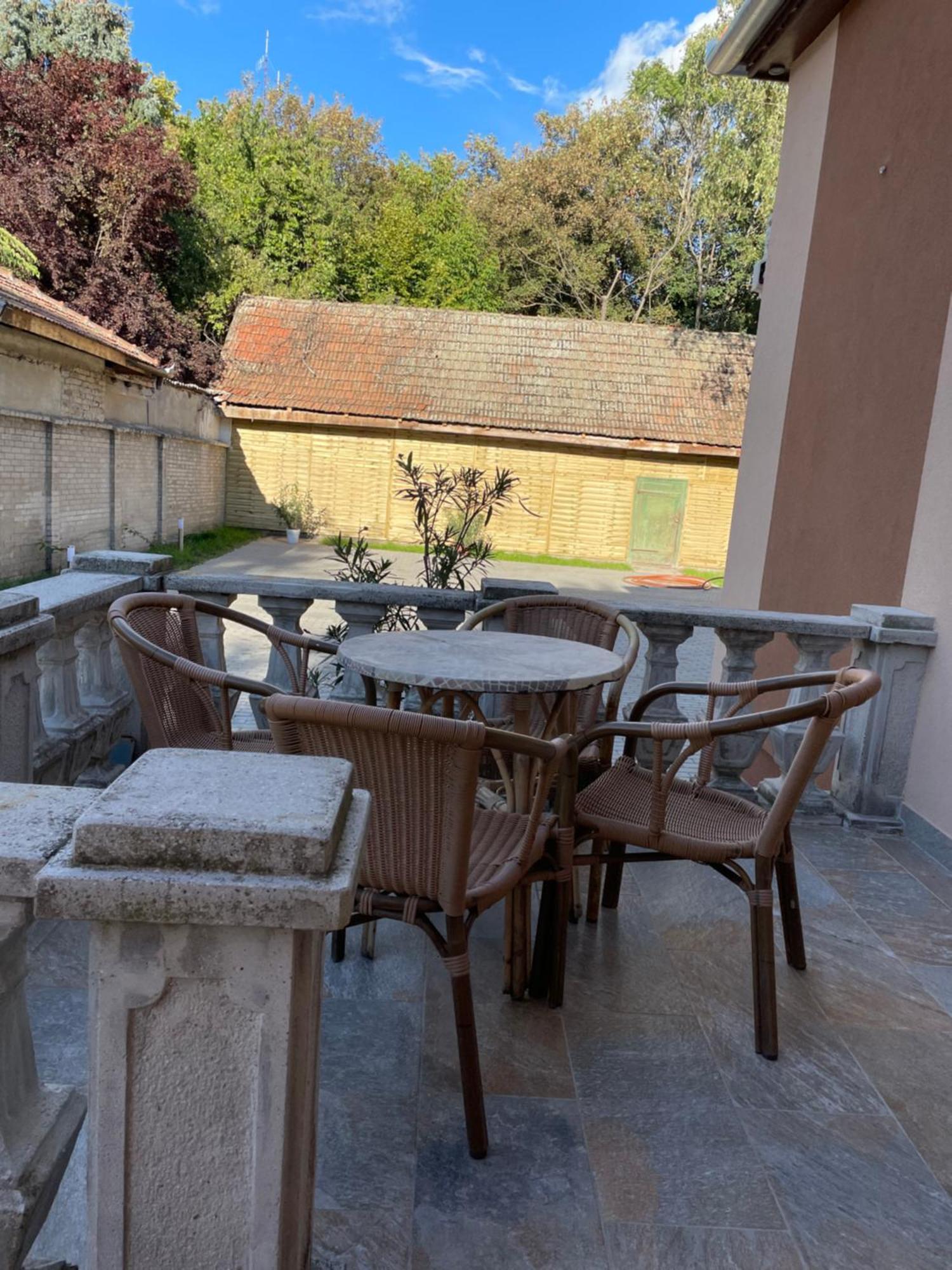 Kovacs Apartmanhaz Kiskunhalas Kamer foto